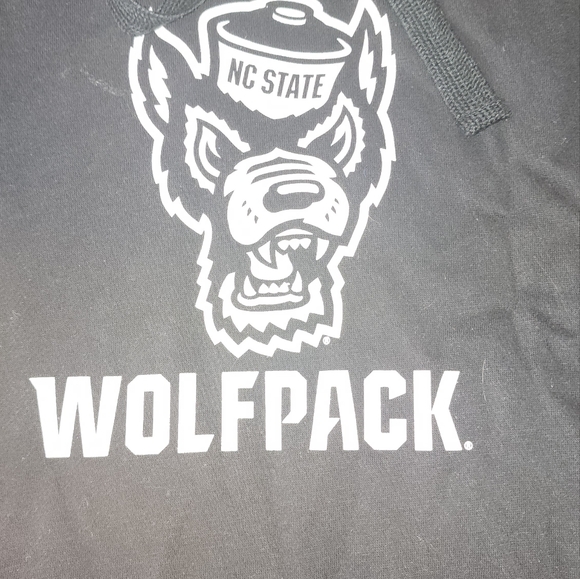 Wolpack NCSU hoodie - Picture 2 of 4